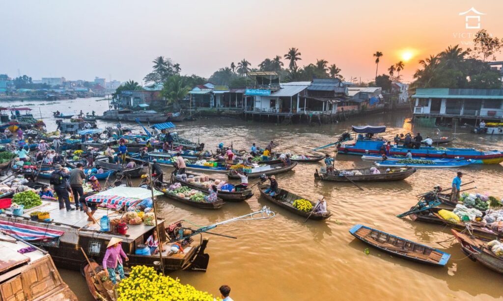 Floating market